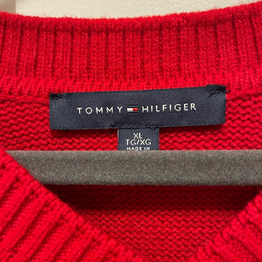 Tommy Hilfiger vintage sweater